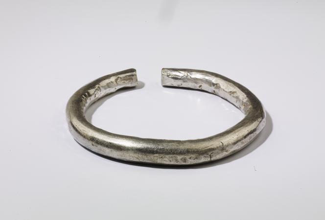 Silver arm ring new arrivals