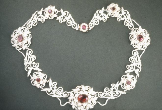 Necklace Egypt Bicone Carn - The British Museum