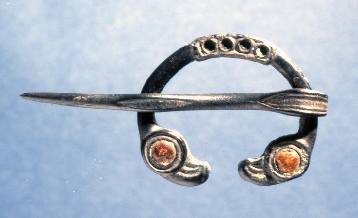 Pictish cheap penannular brooch